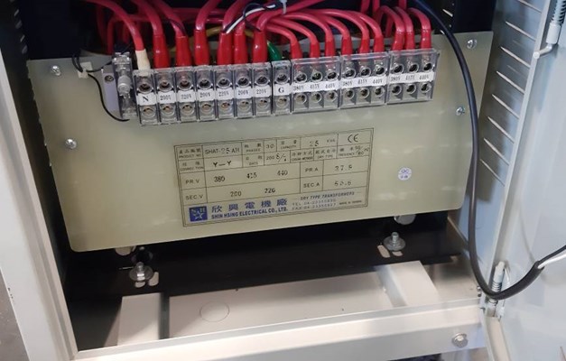 TRASFORMATORE  25 KVA - 380V PRIMARIO-220V SECONDARIO NUOVO